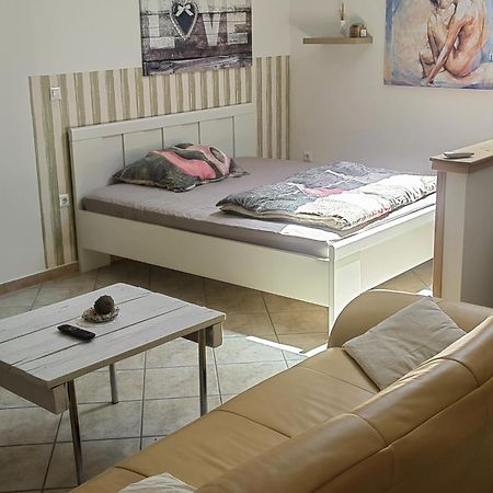 Wow Sleeping Bed & Breakfast Miklavz na Dravskem Polju Ngoại thất bức ảnh